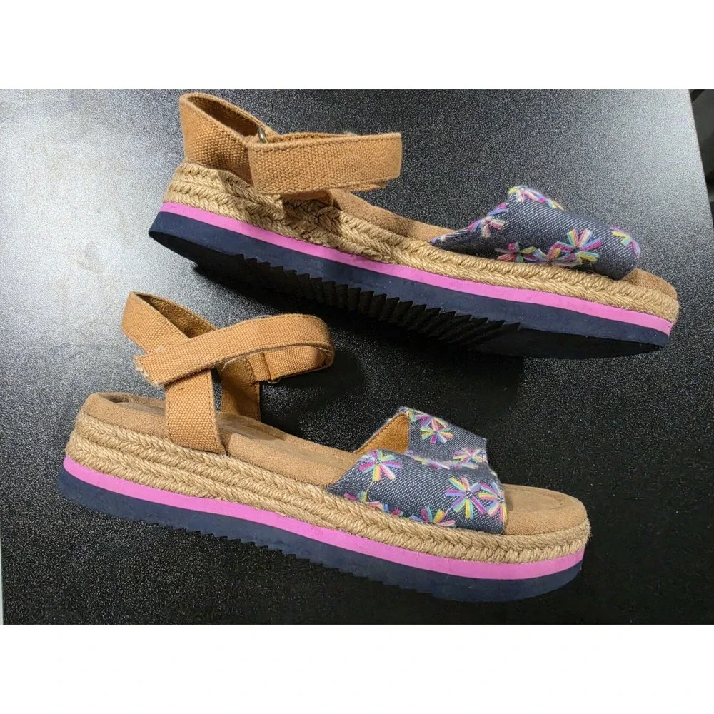 Toms abby platform